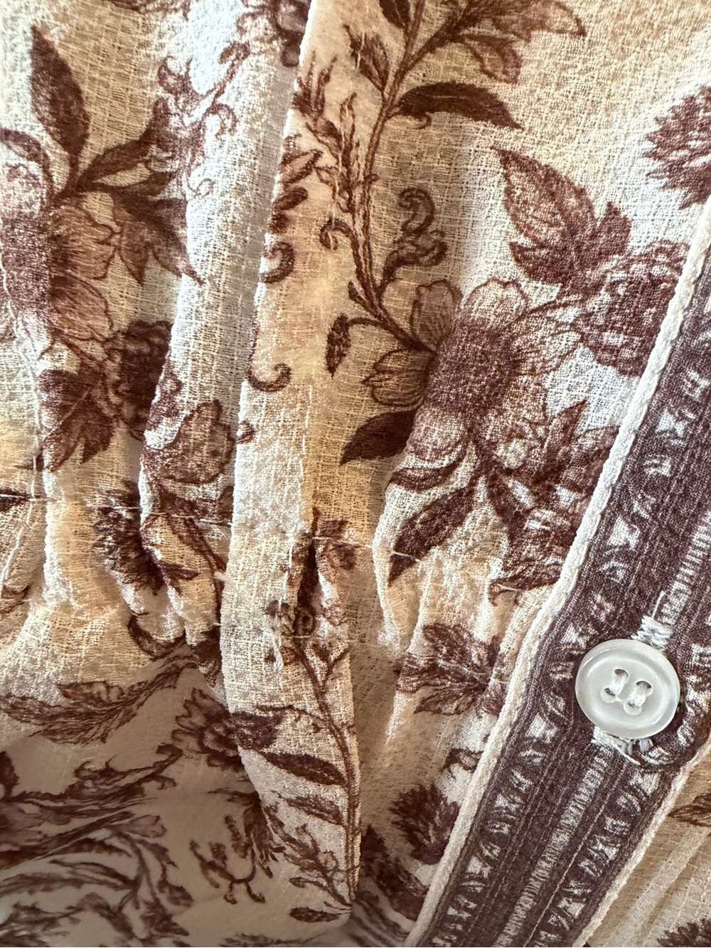 Lovely Max Studio London Ivory and Brown Floral Blouse Size M - Picture 8 of 9